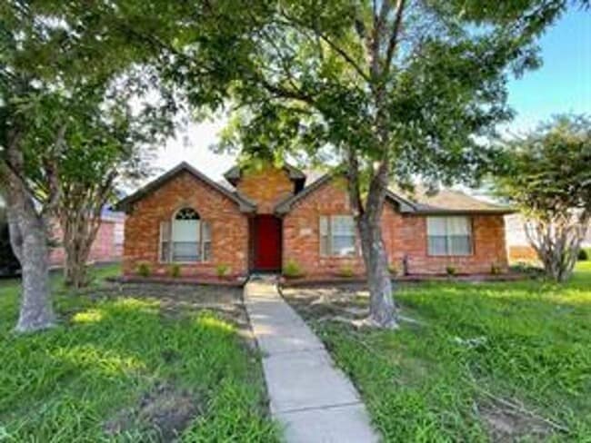 Building Photo - 10910 Red Cedar Dr Rental