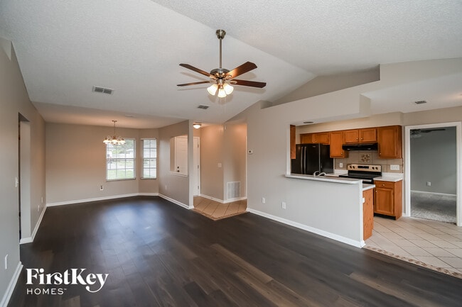 Photo - 3233 Puffin Way