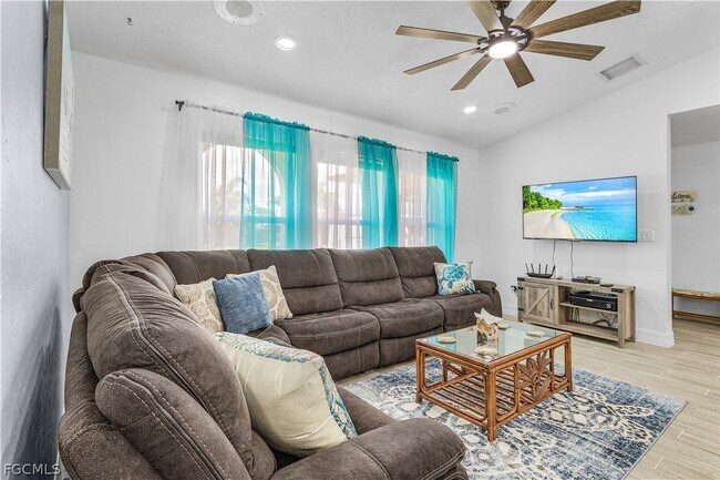 Photo - 428 SW 37th St