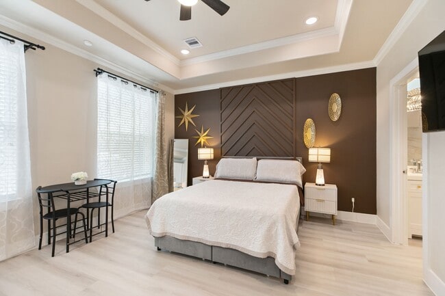 Building Photo - 3514 Noah St Unit B