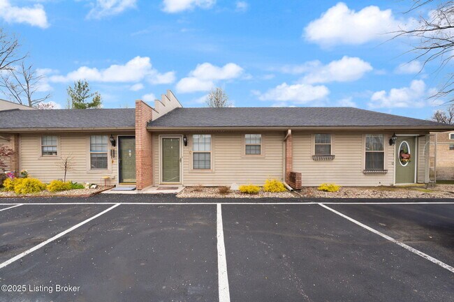 Photo - 708 Victoria Ct