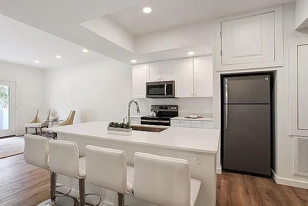 Photo - 2100 St Thomas St Unit 204