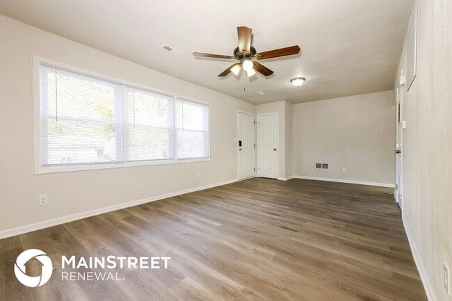 Photo - 10717 Cambridge Ave