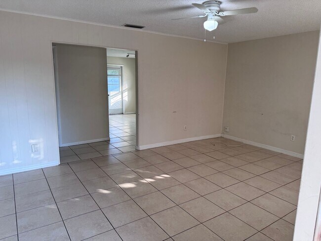 Photo - 907 Weatherbee Rd, Ft. Pierce, FL