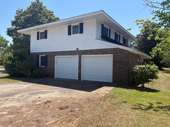 Photo - 1728 Washington St