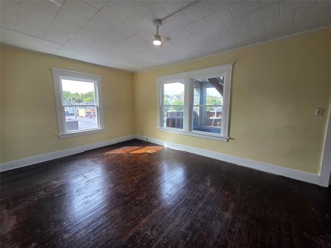Building Photo - 155 Willow St Unit 2nd Floor Rental