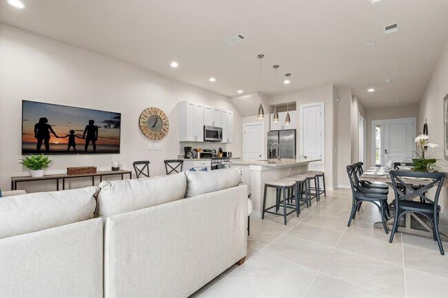 7568 Sunflower Cir