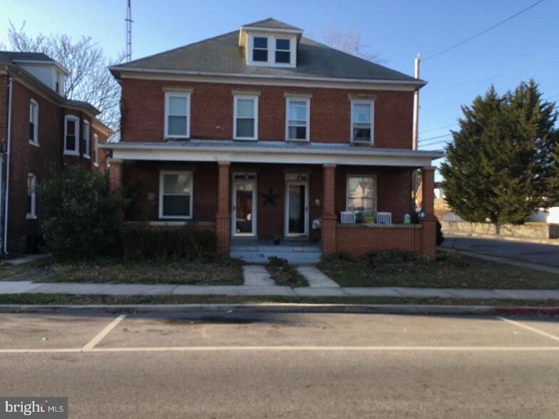 249 West Side Ave