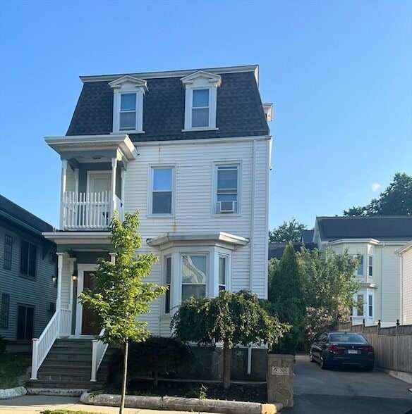 Building Photo - 88 Pearl St Unit 3