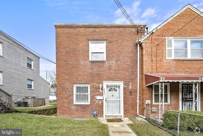 Building Photo - 4025 1st St SW Rental