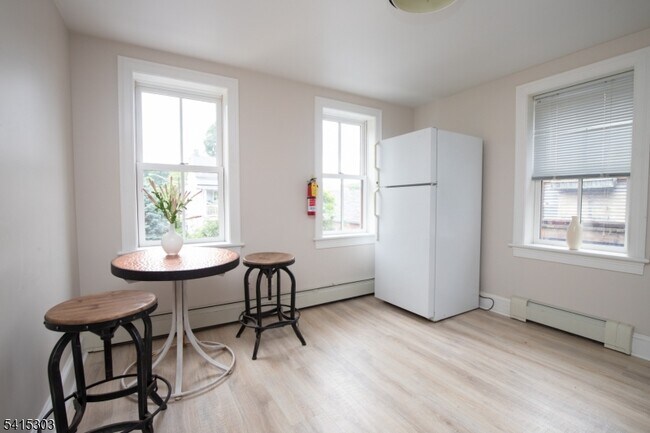 Photo - 17 N Franklin St Unit B