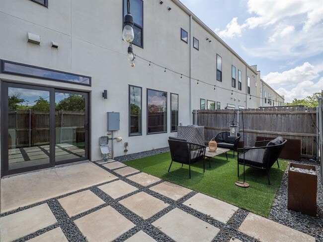 6409 Berkman Dr