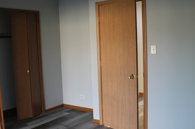 Photo - 422 Meadow Green Ln