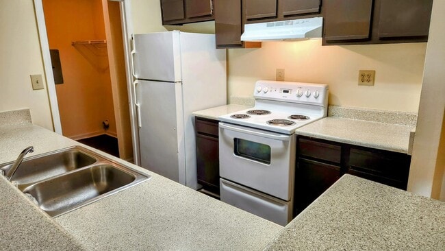 Oak Ridge Trace I Apartments Located in Morrow, GA
