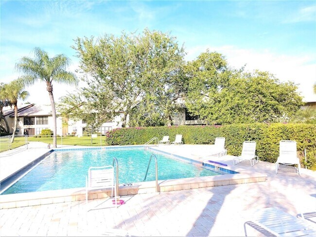 400 Mission Trail E Unit B