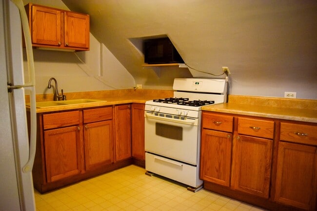 Photo - 3103 Dodge Ave Unit Duplex Upstairs Apartment
