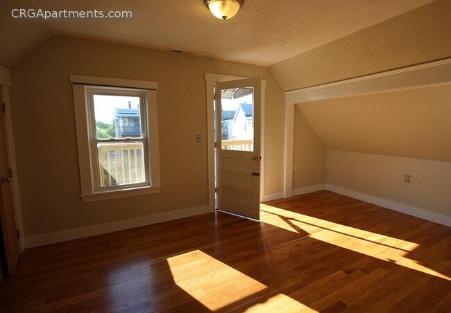 Photo - 14 Dow St Unidad 2M