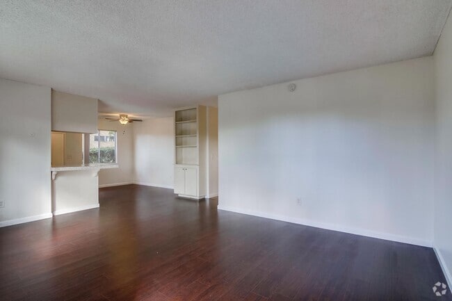 Building Photo - 3 Bed/ 2 Bath Clairemont Mesa Unit 6120 Rental