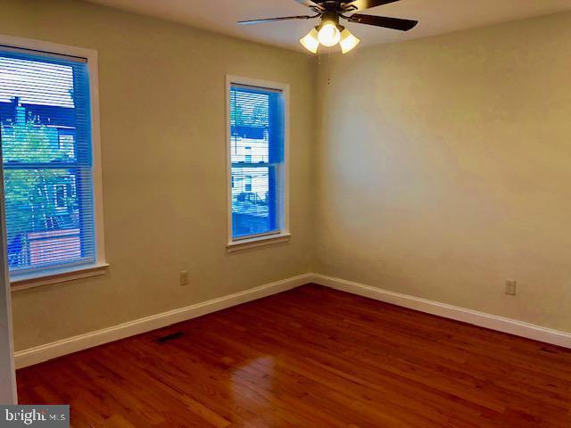 Photo - 635 Kenyon St NW