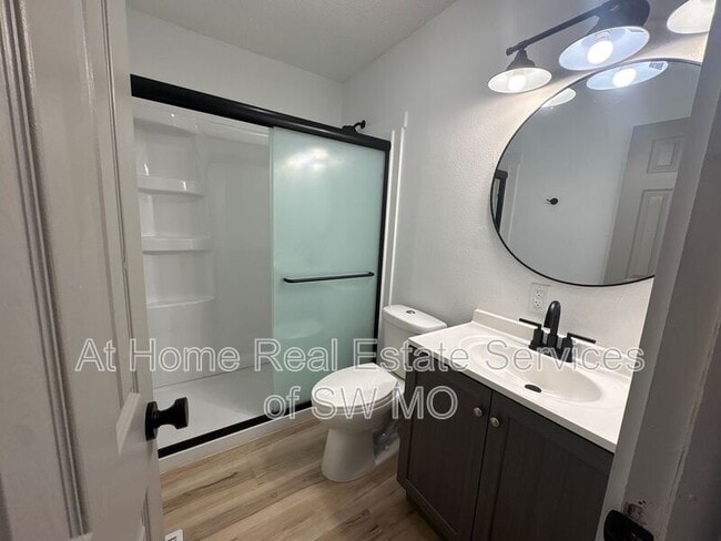 Photo - 3342 E Linwood St Unit 4