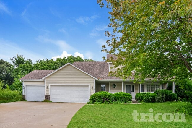 Building Photo - 13537 Dellwood Ct