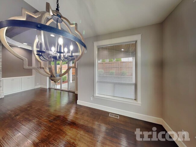 Photo - 2604 NE 175th St