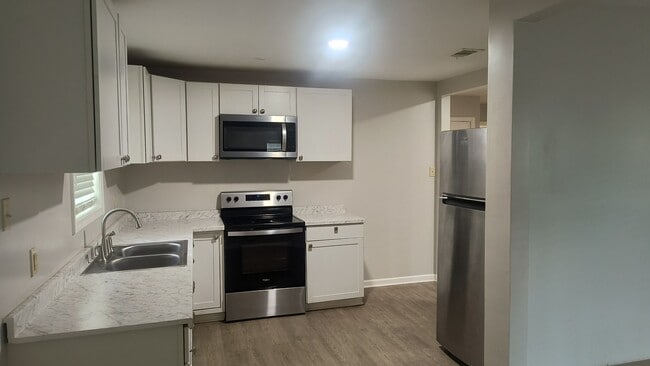 Photo - 807 S Chestnut St