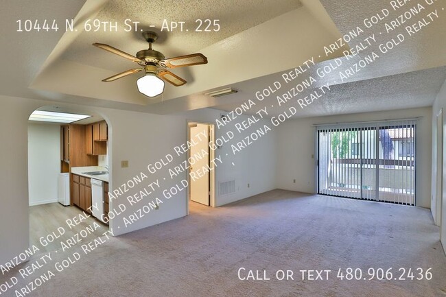 10444 N 69th St Unit 225