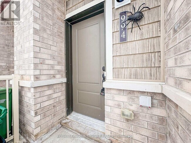 Photo - 994 Chapman Mills Dr