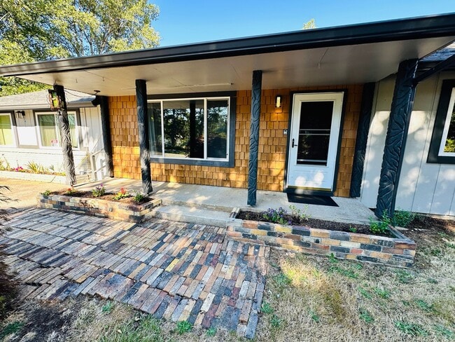 Photo - 22213 NE 37th Ave
