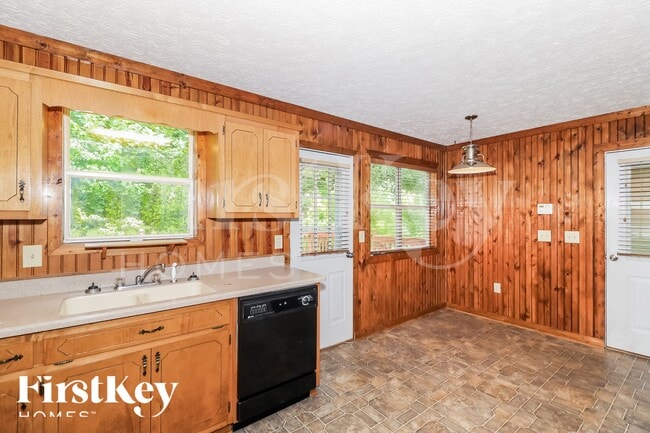 Photo - 115 River Trace Dr