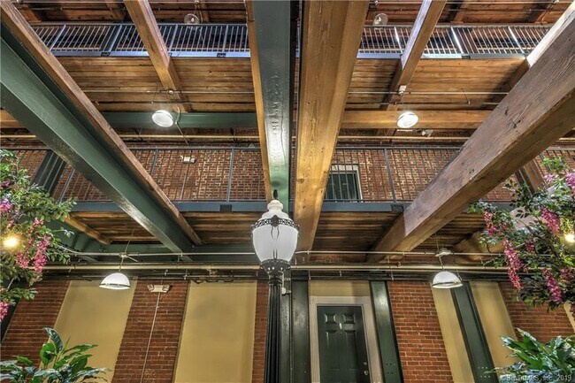 Photo - 145 Canal St Unidad 5