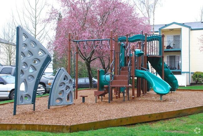 Building Photo - Bristol Woods Rental