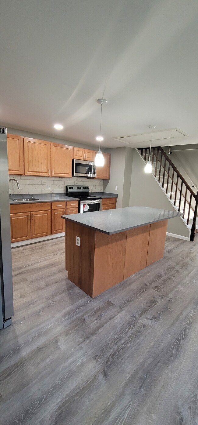 Photo - 41 Eileen Blvd