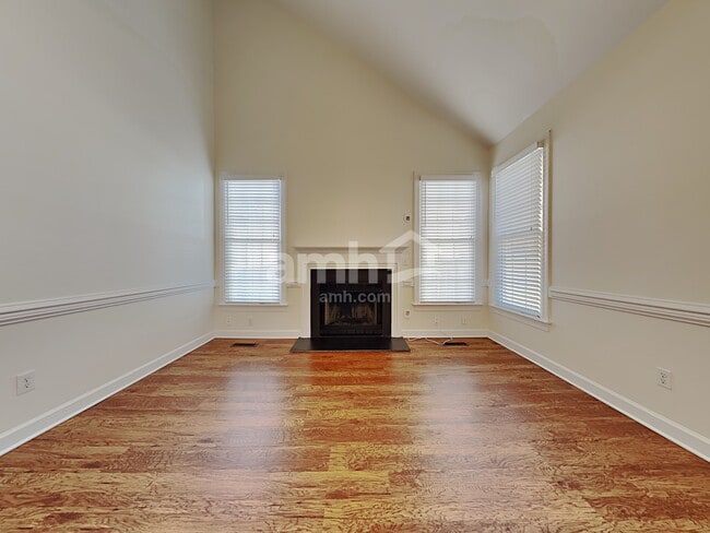 Photo - 1513 Bowmore Pl