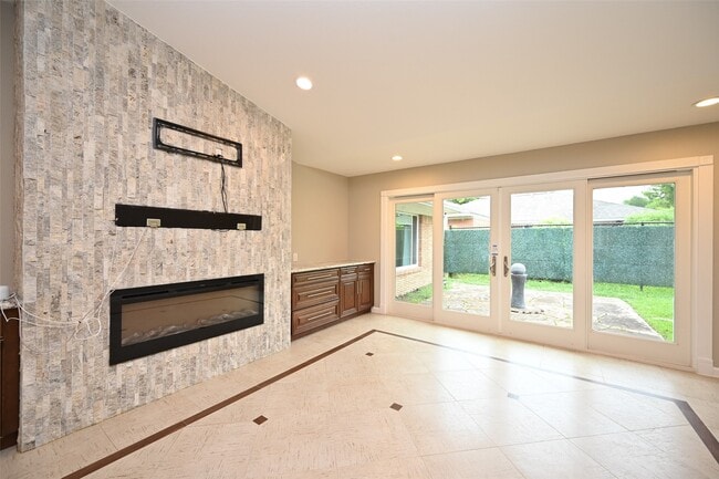 Building Photo - 2127 Lamonte Ln Rental