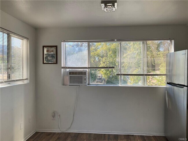 Photo - 32990 Rose Ave Unidad 1/2