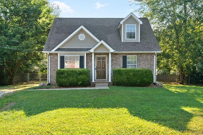 Building Photo - 3421 Oak Lawn Dr Rental