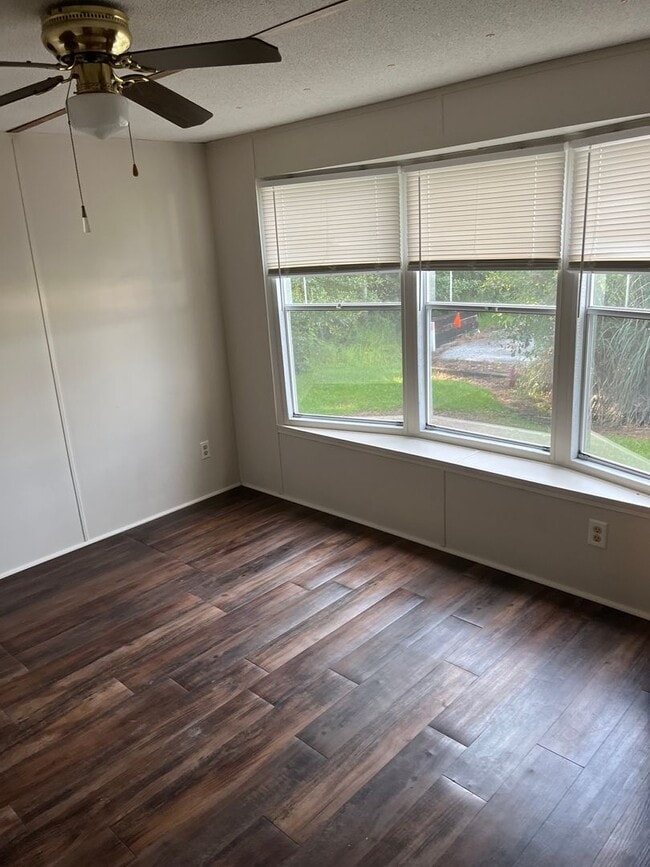 Photo - 4477 Lee Rd 137