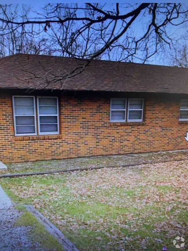 Building Photo - 1904 N Creasy Springs Rd Unit B Rental