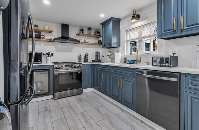 Photo - 575 Prospect St