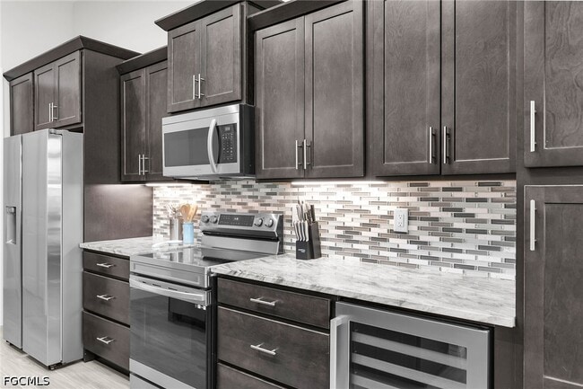 Photo - 635 NE 7th Terrace