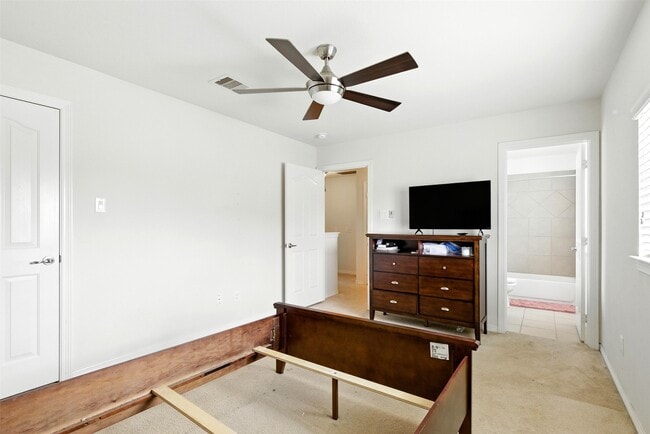 Photo - 8904 Clovermist Dr