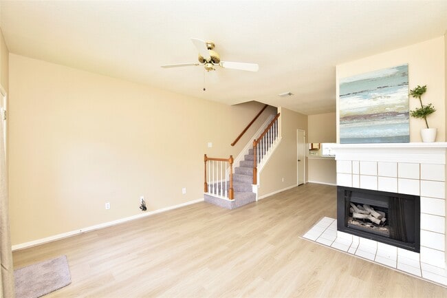 Photo - 2930 Grants Lake Blvd Unidad 2704