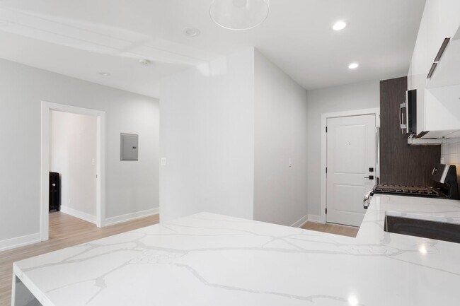 Photo - 7742 N Eastlake Ter Unit 1e
