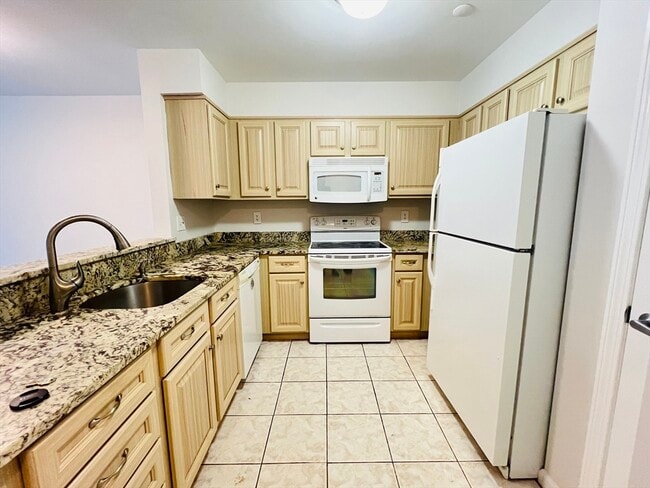Building Photo - 30 Chelsea St Unit 201 Rental