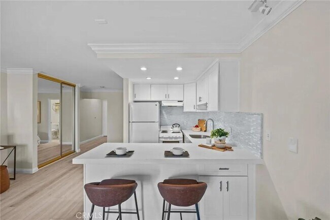 Photo - 101 Scholz Plaza