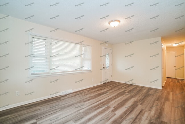 Photo - 3119 Estelle Ave