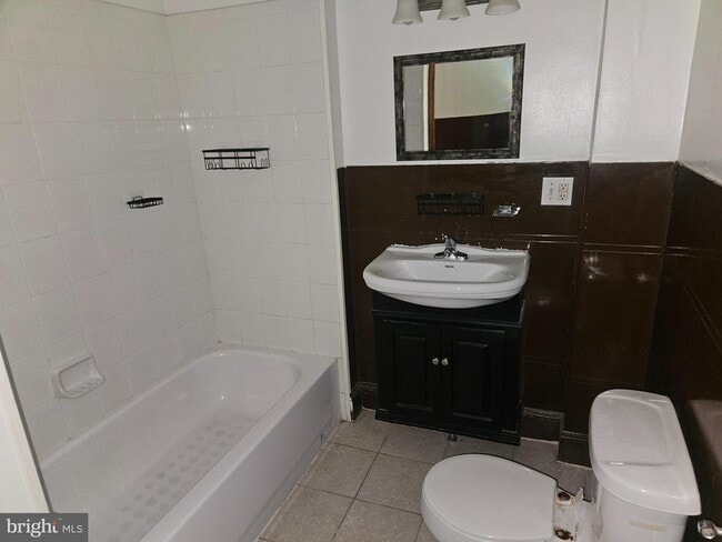 Photo - 106 N 11th St