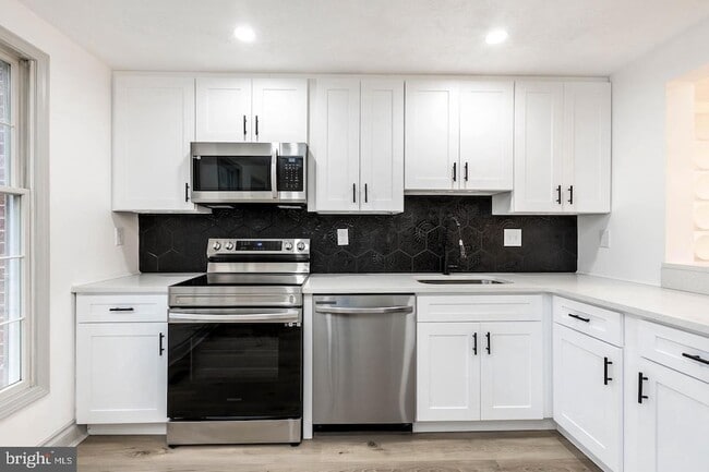 Photo - 17409 Founders Mill Dr